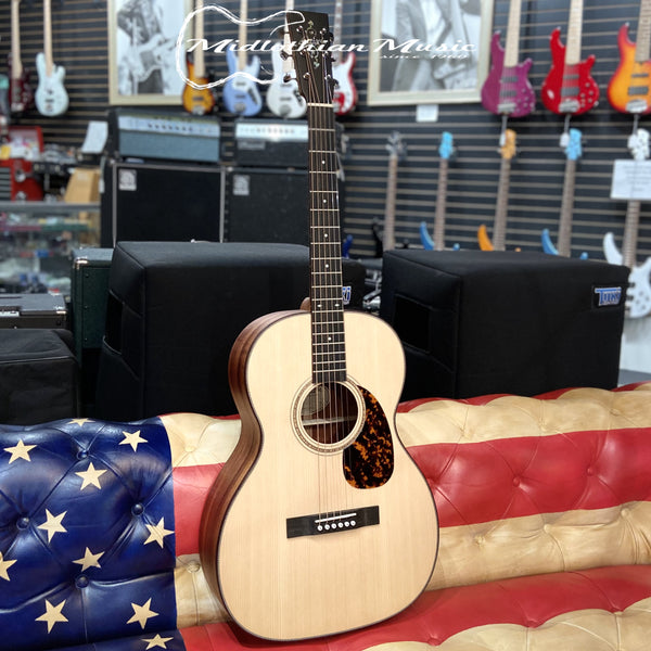 Larrivee 000-40 - Koa Wood - Small Body Acoustic Guitar - Special/Limited Run w/Case (140353)